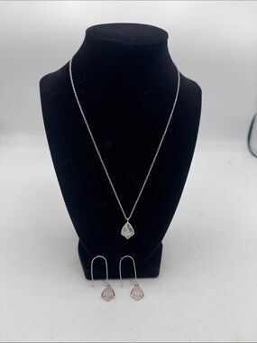 Kendra Scott Necklace and Earrings Set